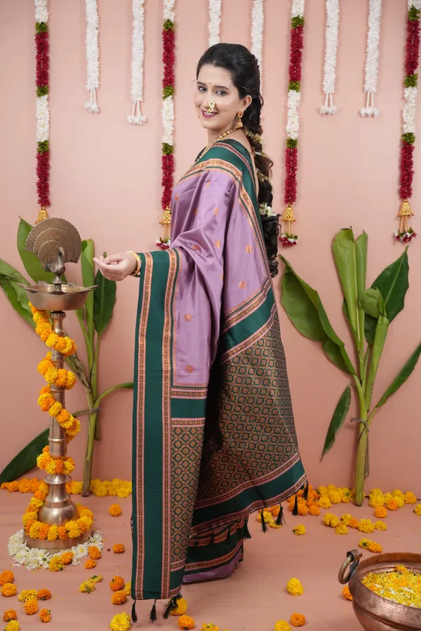 Purple_&_Green_Premium_Two_Tone_Soft_Silk_Narayan_Border_with_Rich_woven_contrast_Zari_Pallu_Saree
