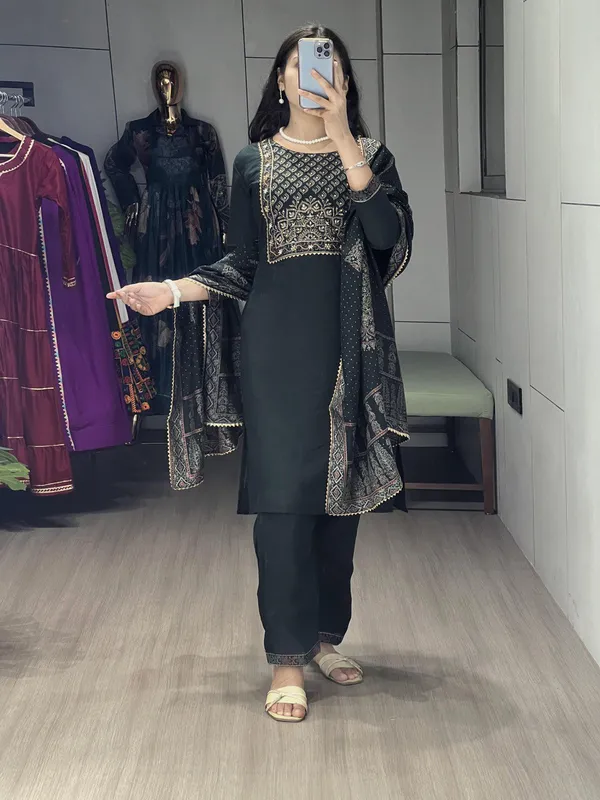 Dark_Green_Pure_Modal_Chanderi_Kurti_Pair_With_Foil_Print_And_Handwork_For_Women