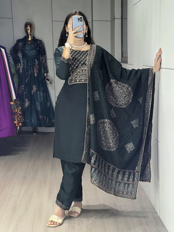 Dark_Green_Pure_Modal_Chanderi_Kurti_Pair_With_Foil_Print_And_Handwork_For_Women