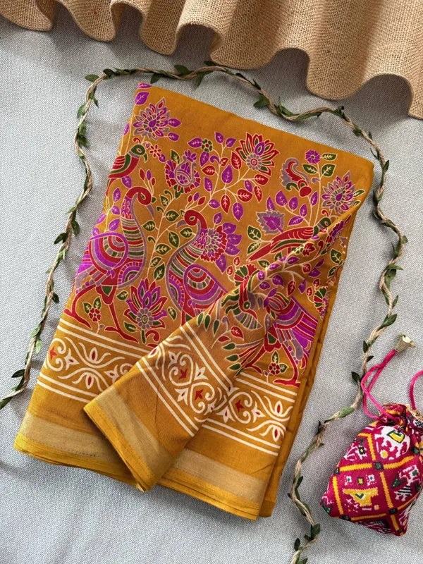 Yellow_Presenting_New_Printed_With_Blouse_Mul_Mul_Cotton_Saree