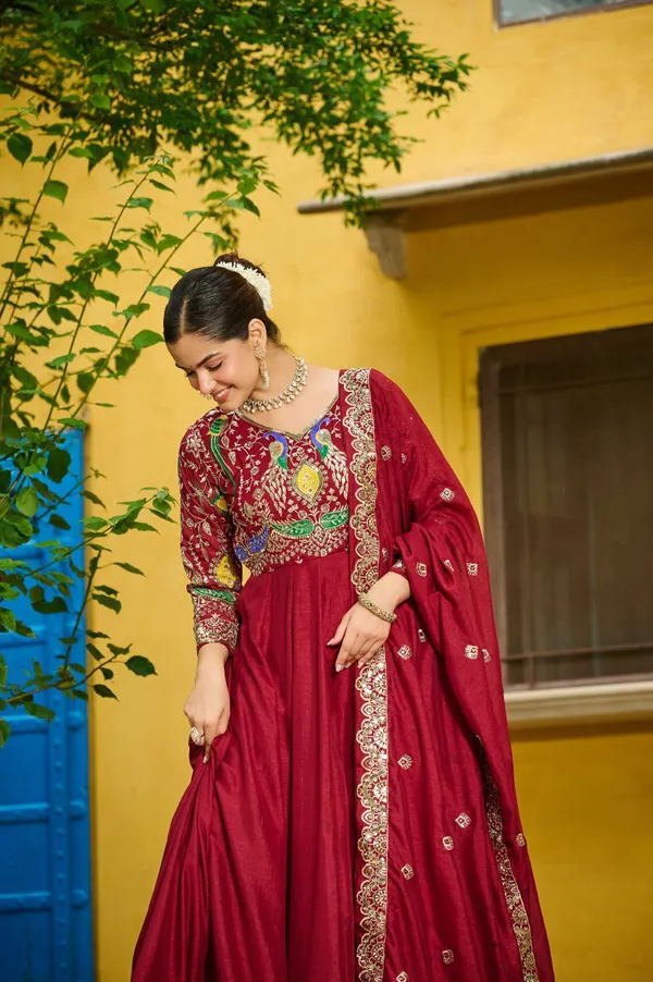 Maroon_Gown-Dupatta_Collections_For_Festivals_And_Weddings