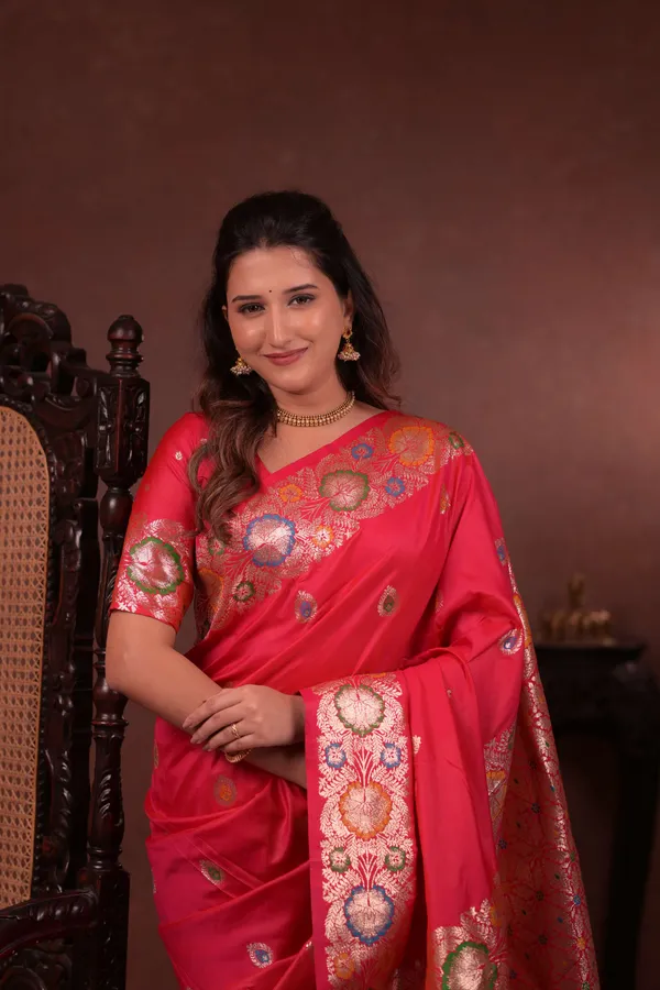 Red_Premium_Soft_Silk_New_Takshashila_Paithani_Saree_Made_With_Smooth_And_Rich_Fabric_Saree