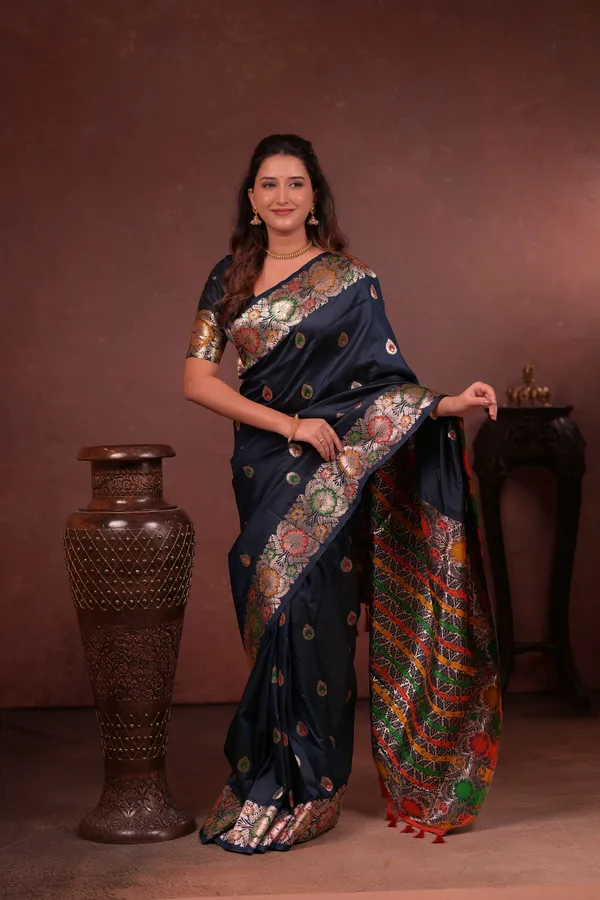 Navy_Blue_Premium_Soft_Silk_New_Takshashila_Paithani_Saree_Made_With_Smooth_And_Rich_Fabric_Saree
