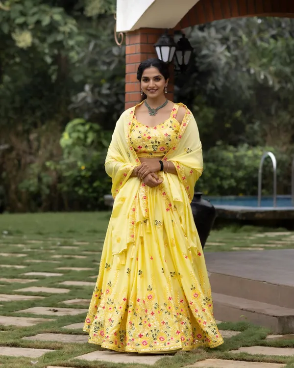 Yellow_Classical_Embroidery_Lehenga_Collection_For_Women