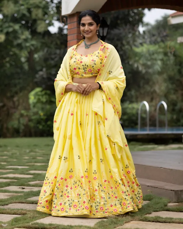 Yellow_Classical_Embroidery_Lehenga_Collection_For_Women