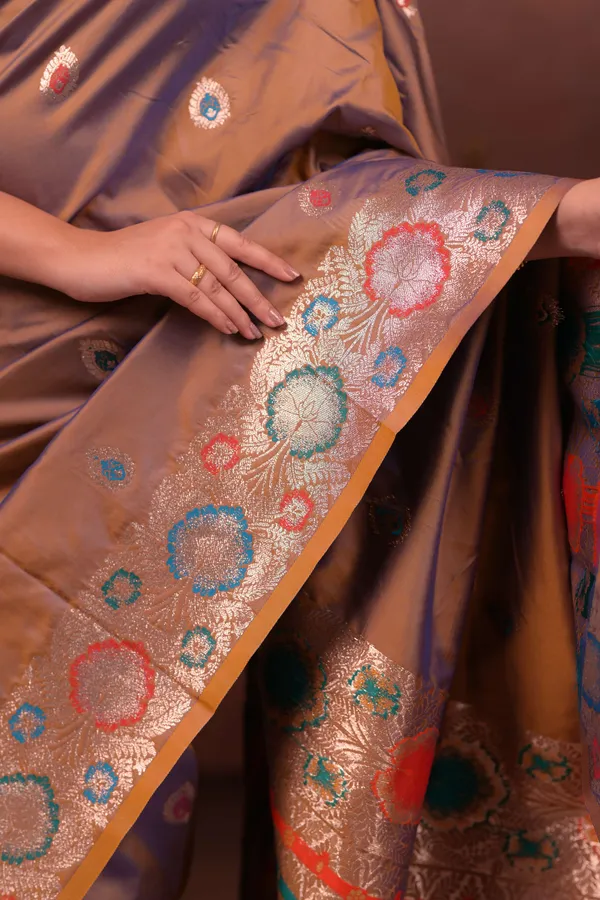 Brown_Premium_Soft_Silk_New_Takshashila_Paithani_Saree_Made_With_Smooth_And_Rich_Fabric_Saree