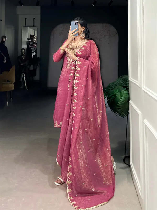 Pink_Silver_Glory_Crunchy_Collection_Ethnic_Dress_For_Women