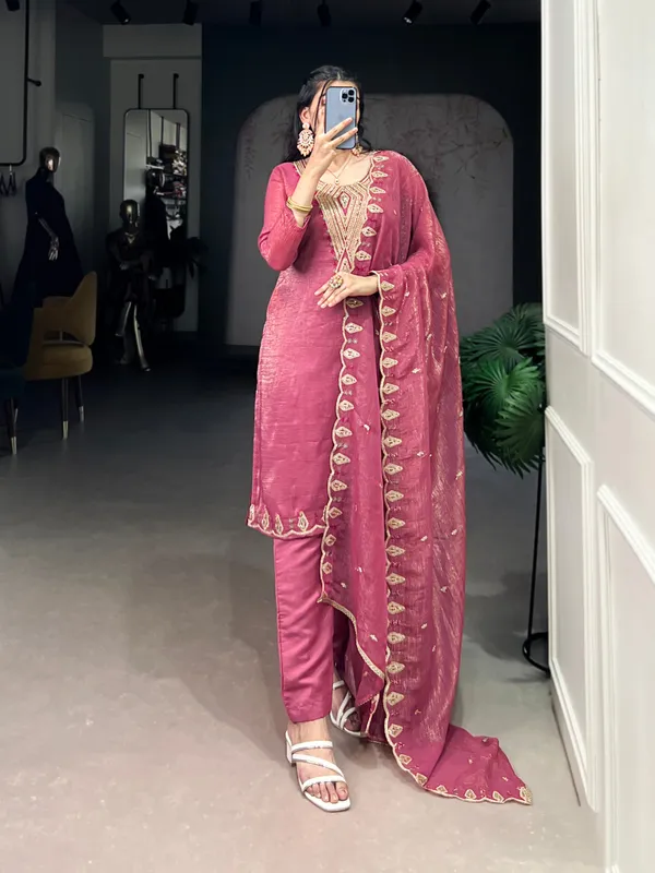 Pink_Silver_Glory_Crunchy_Collection_Ethnic_Dress_For_Women