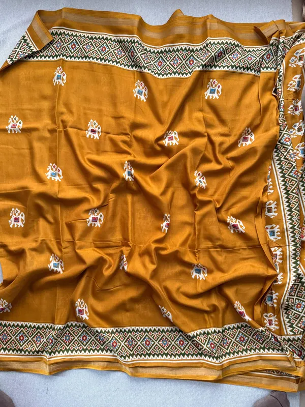 Yellow_Presenting_New_Printed_With_Blouse_Mul_Mul_Cotton_Saree