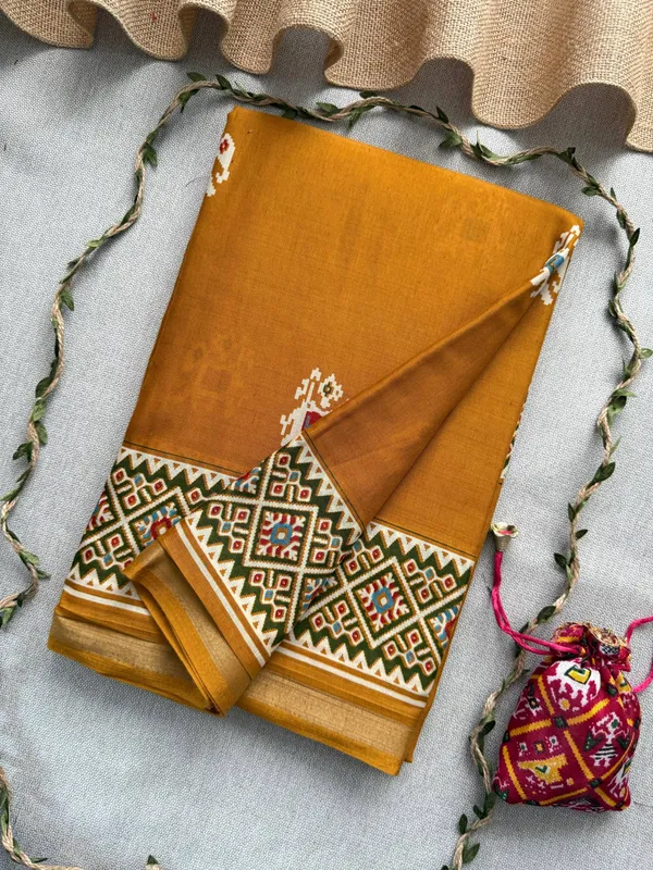 Yellow_Presenting_New_Printed_With_Blouse_Mul_Mul_Cotton_Saree