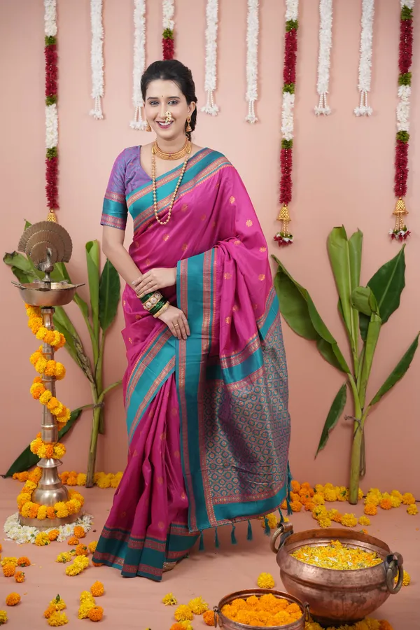Pink_Premium_Two_Tone_Soft_Silk_Narayan_Border_with_Rich_woven_contrast_Zari_Pallu_Saree
