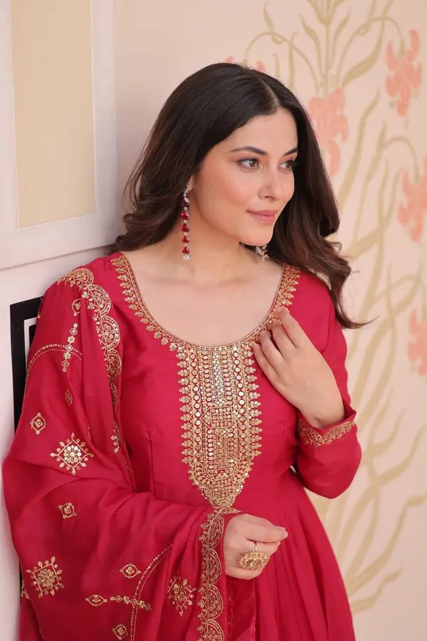 Red_Premium_Designer_Readymade_Gown_Collections