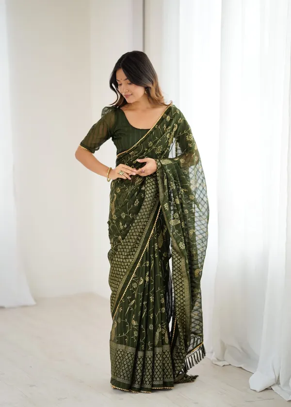 Mahendi_Solo_Georgette_With_Foil_Print_and_Fancy_Zalar_Lace_Designer_Saree
