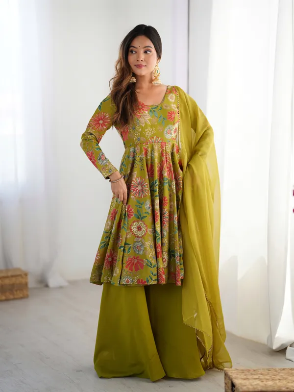 Mahendi_Premium_Roman_Silk_Chanderi_Discharge_Print_Kediya_Kurta_Palazzo_Set_with_Organza_Dupatta