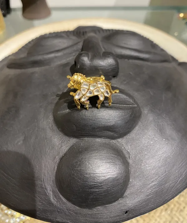18K_Gold_Plated_Studded_Horse_Ring