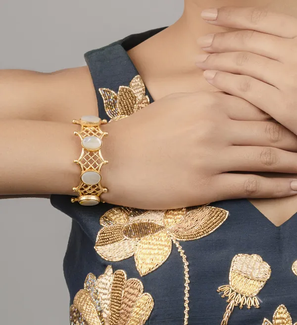 Gold_Fringe_Mother_Of_Pearl_Inlay_With_Fringe_Luxury_Bracelet_For_Women