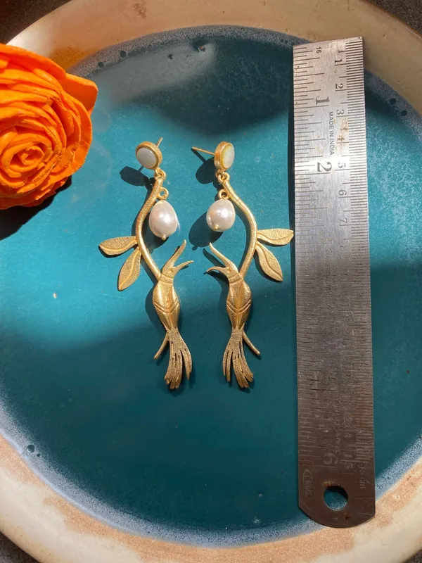 Bird_Pearl_Earring