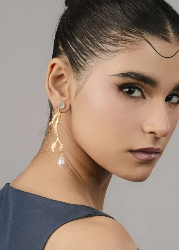 Gold_Stylish_Fish_Shape_Drop_Elegant_Ocean_Theme_Earrings_For_Women