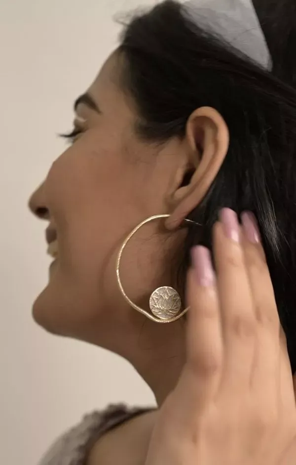 Minimal_Lotus_Hoops_Earring_For_Women