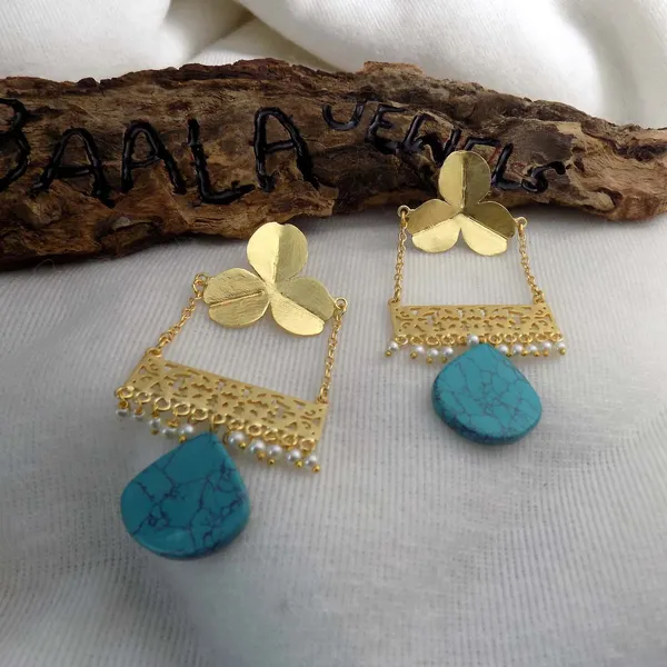 Sky_Stud_Flower_Earring