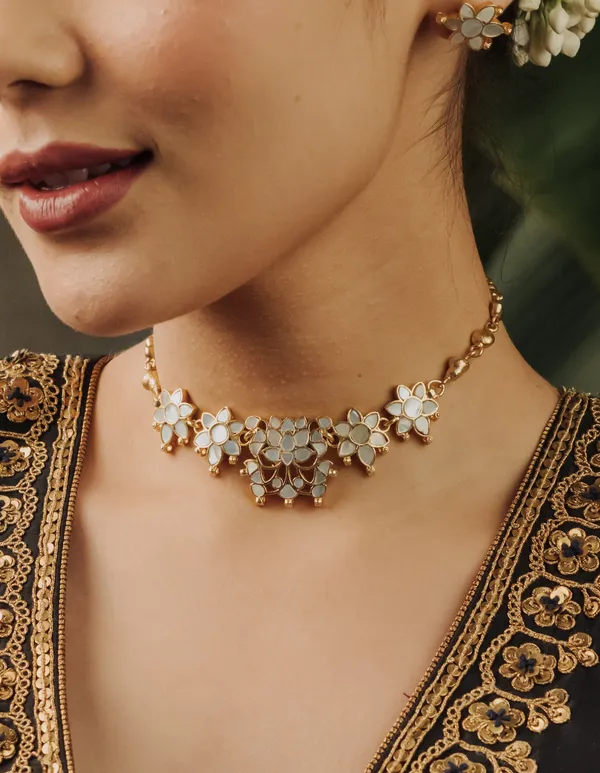 Gold_Varnika_Traditional_Plated_Ethnic_Necklace_For_Festivals