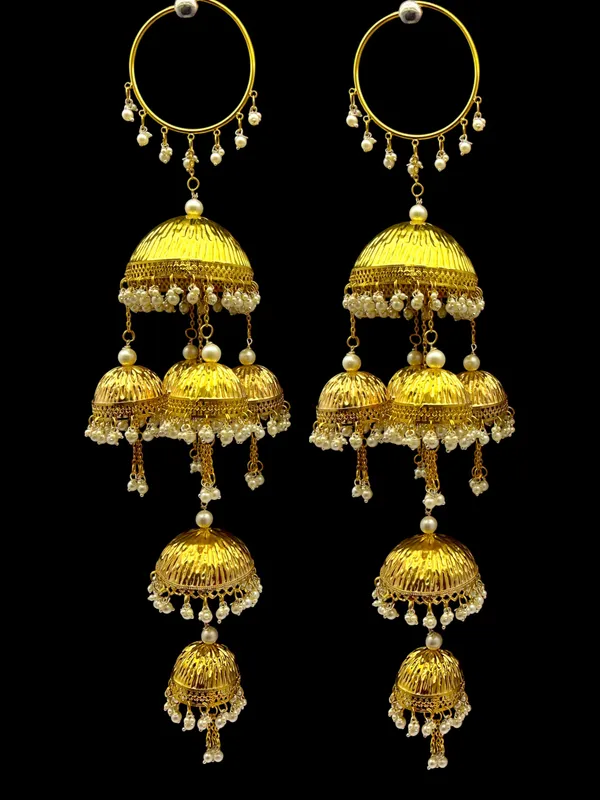 Customized_4-Tier_Dome_Pearl_Bunches_Traditional_Bridal_Punjabi_Kaleera_Set_|_For_Weddings,_Engagements