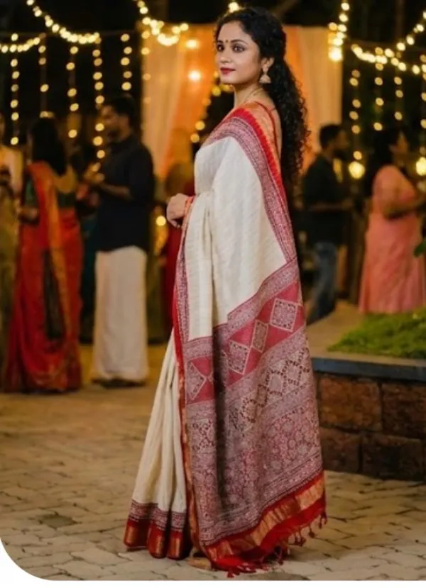 Beige_With_Red_Jute_Silk_Saree_With_Blouse_Piece_For_Women
