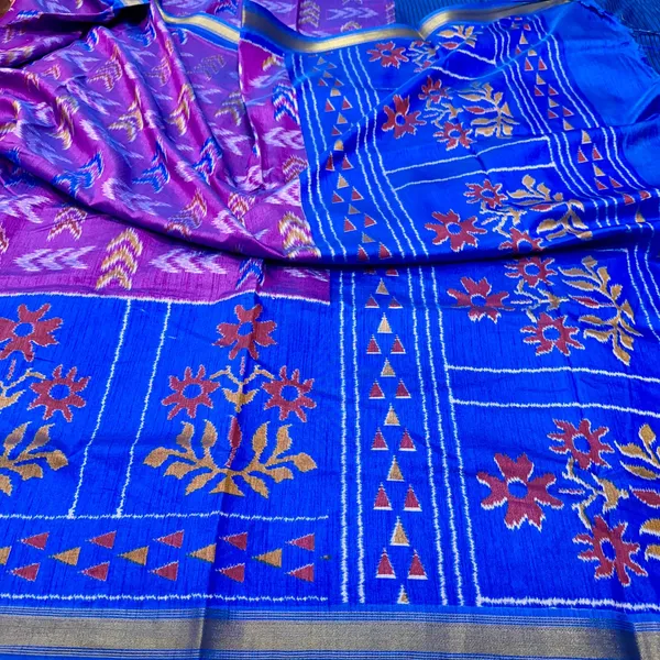Magenta_Ikkat_Silk_Saree_With_Blouse_Piece_For_Women
