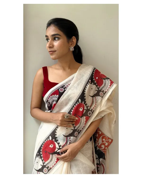 Off_White_Soft_Khadi_Linen_Saree_With_Blouse_For_Women_Wear_All_Occasion