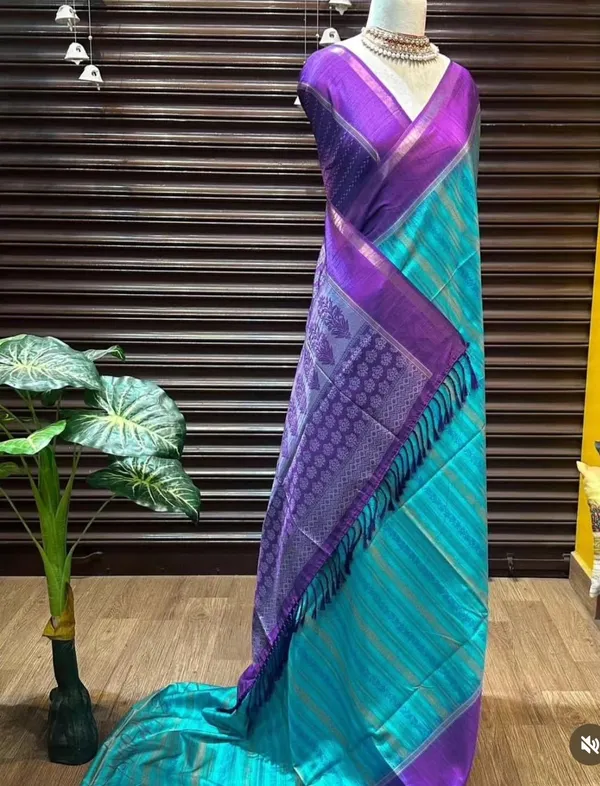 Blue_Soft_Silk_Blue_Saree_With_Blouse_Piece_For_Women