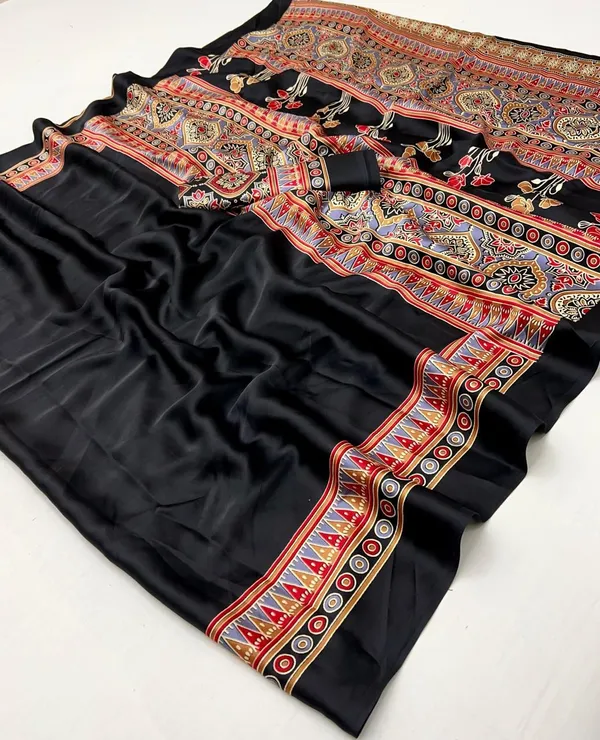 Black_Japan_Crepe_Black_Saree_With_Blouse_Piece_For_Women