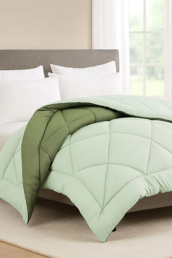Light_Green_Microfiber_Solid_Comforter_For_Adults