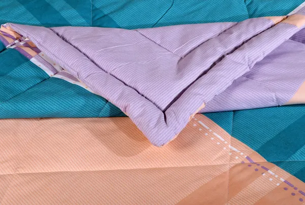 Multicolor_Microfiber_Abstract_Ac_Blanket_For_Adults