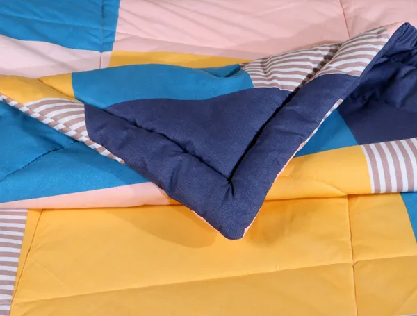 Multicolor_Cotton_Abstract_Ac_Blanket_For_Adults