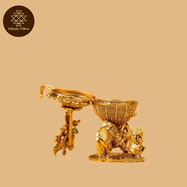 Gold_Pure_Brass_Premium_Sindoor_Box_For_Puja