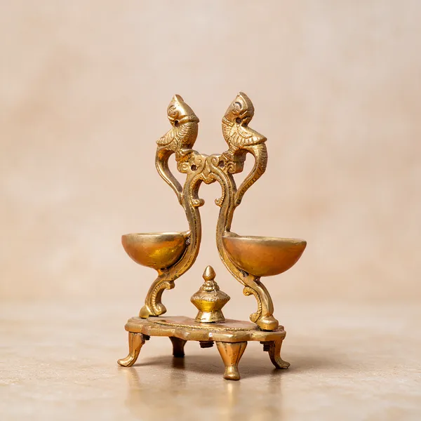 Gold_Pure_Brass_Premium_Diya_Stand_For_Puja_Decor