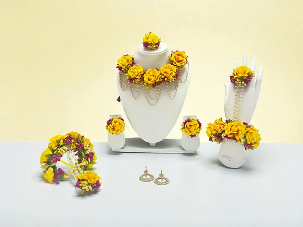 Haldi_Hues_Floral_Jewellery_Set