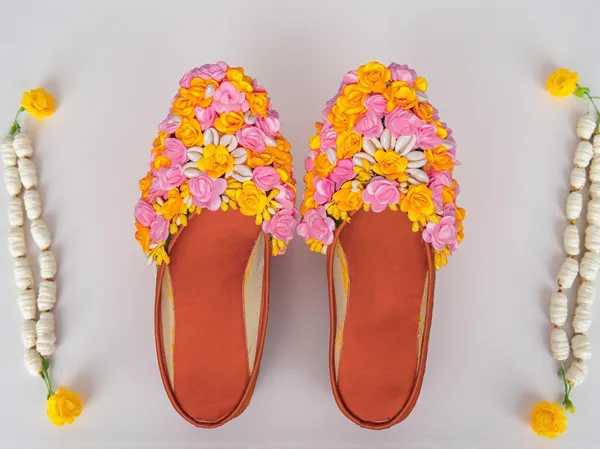 Marigold_Blush_Floral_Juti