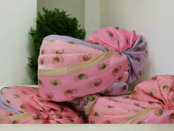 Golden_Paisley_Pink_Baraati_Pagdi_(Pack_Of_10)