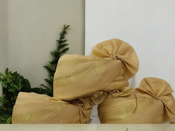 Subtle_Golden_Silk_Baraati_Pagdi_(Pack_Of_10)