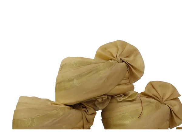 Subtle_Golden_Silk_Baraati_Pagdi_(Pack_Of_10)
