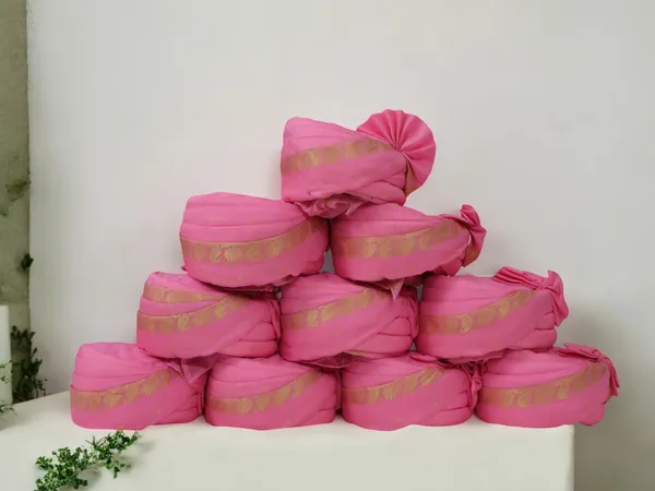 Pink_Baraati_Pagdi_With_Golden_Border_(Pack_Of_10)