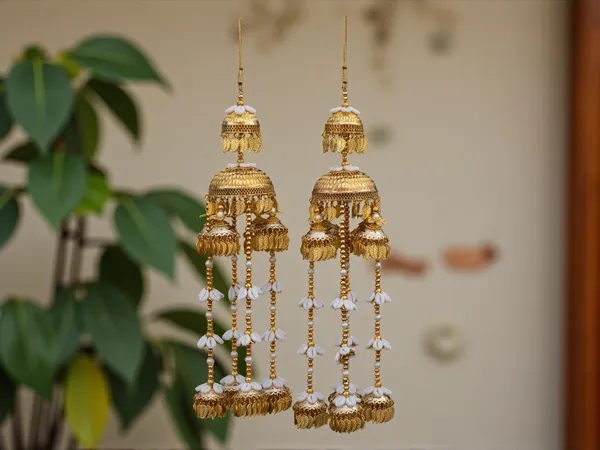 Regal_Golden_Bridal_Kaleera_With_Pearl_&_Leaf_Tassels