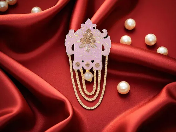 Elegant_Groom_Brooch_With_Stone_Detailing