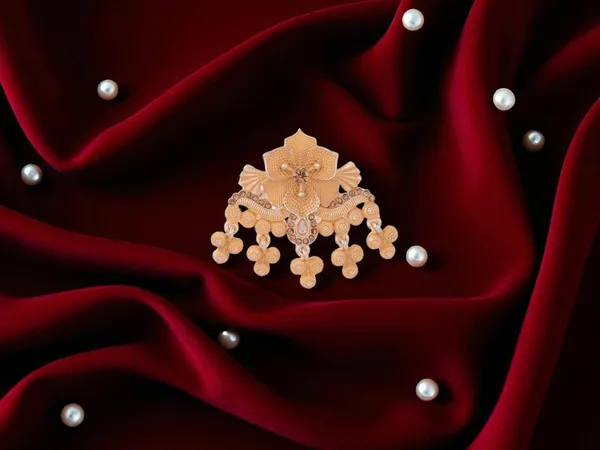 Floral_Groom's_Brooch_With_Beaded_Danglers