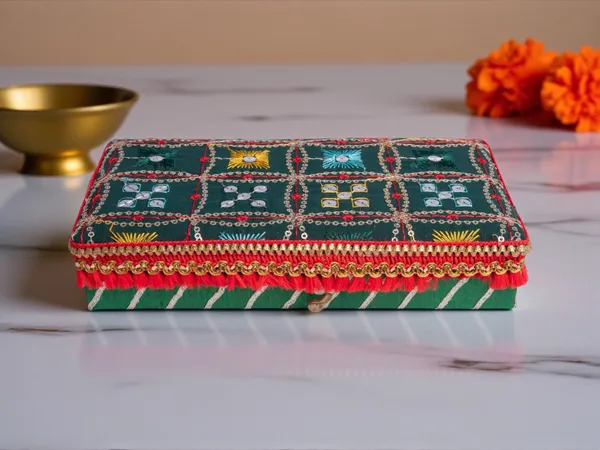 Rajwada_Handcrafted_Cash_Box-_Green