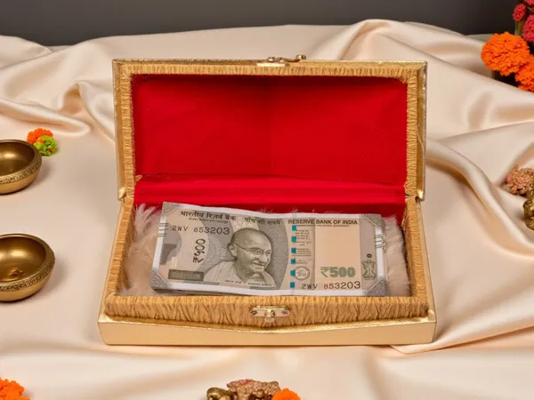 Premium_Hut-Style_Cash_Box