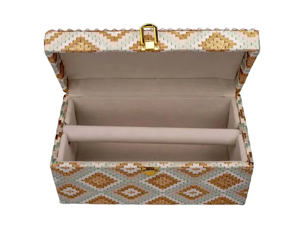 Handcrafted_Pearl_&_Brocade_Chooda_Box_-_Blue