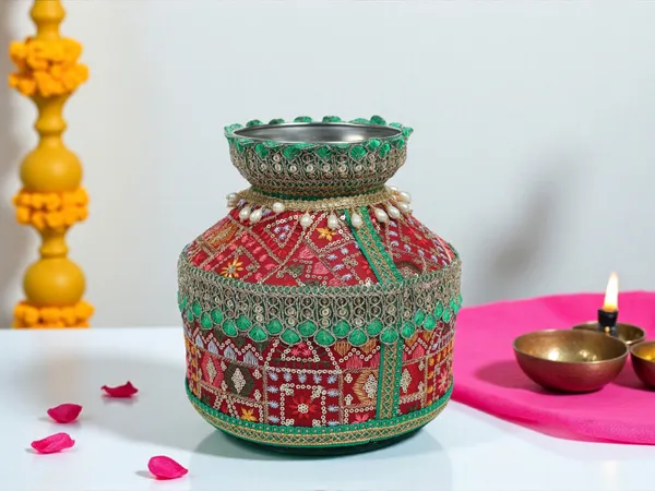 Phulkari_Embroidered_Ghoroli_-_Maroon