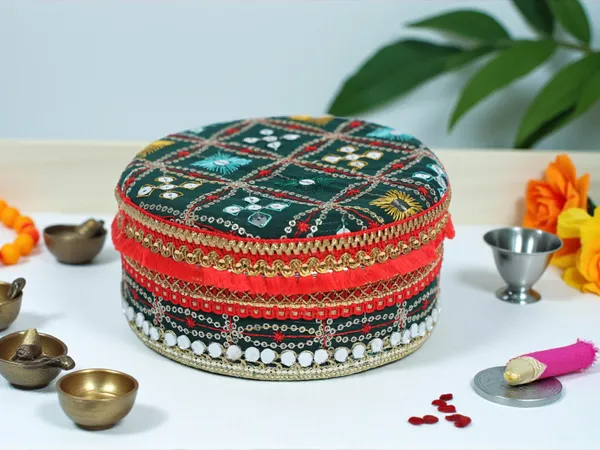 Rajwada_Handcrafted_Laddoo_Box_-_Green